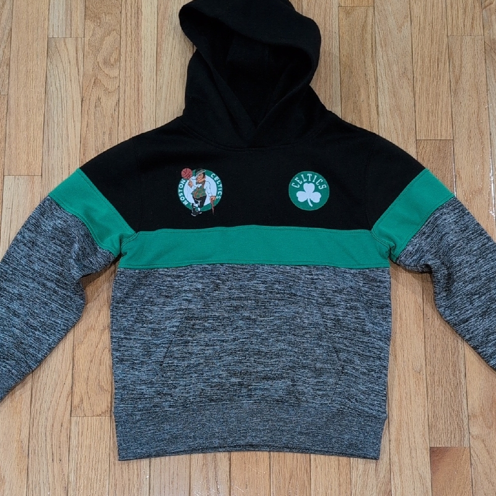 Celtics Youth Small Hoodie